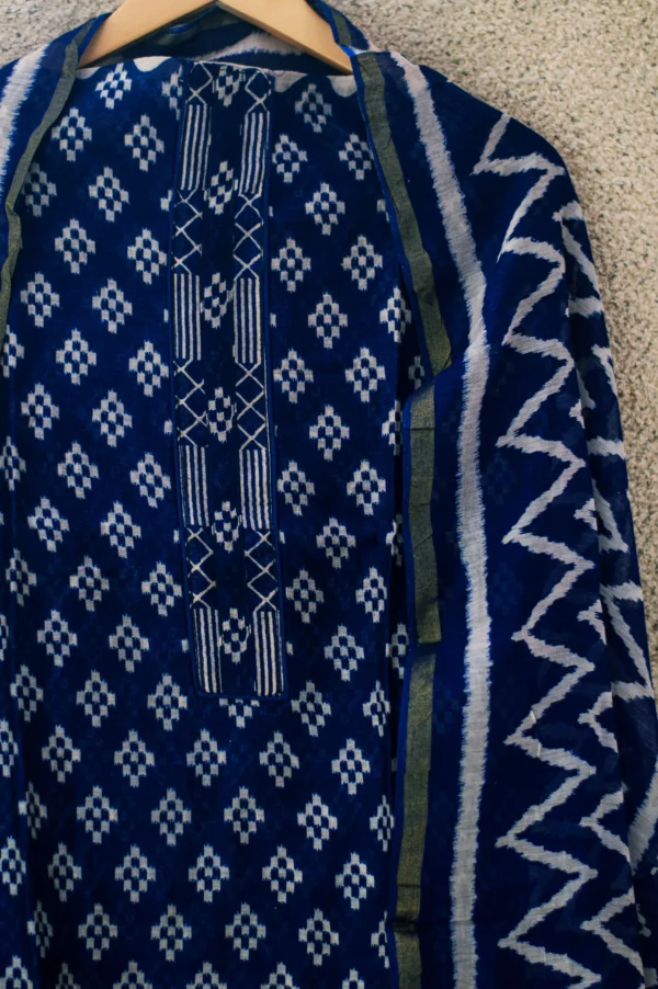 Maa N Mee Indigo Blue Ikat and Chevron Printed Kurta Set - Image 3