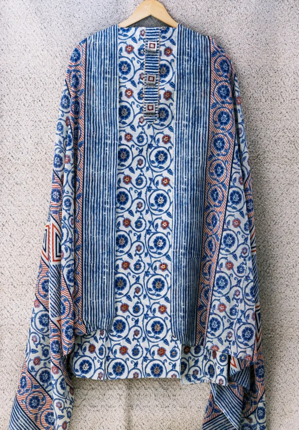 Maa N Mee Blue & White Floral and Striped Printed Kurta Set - Image 4