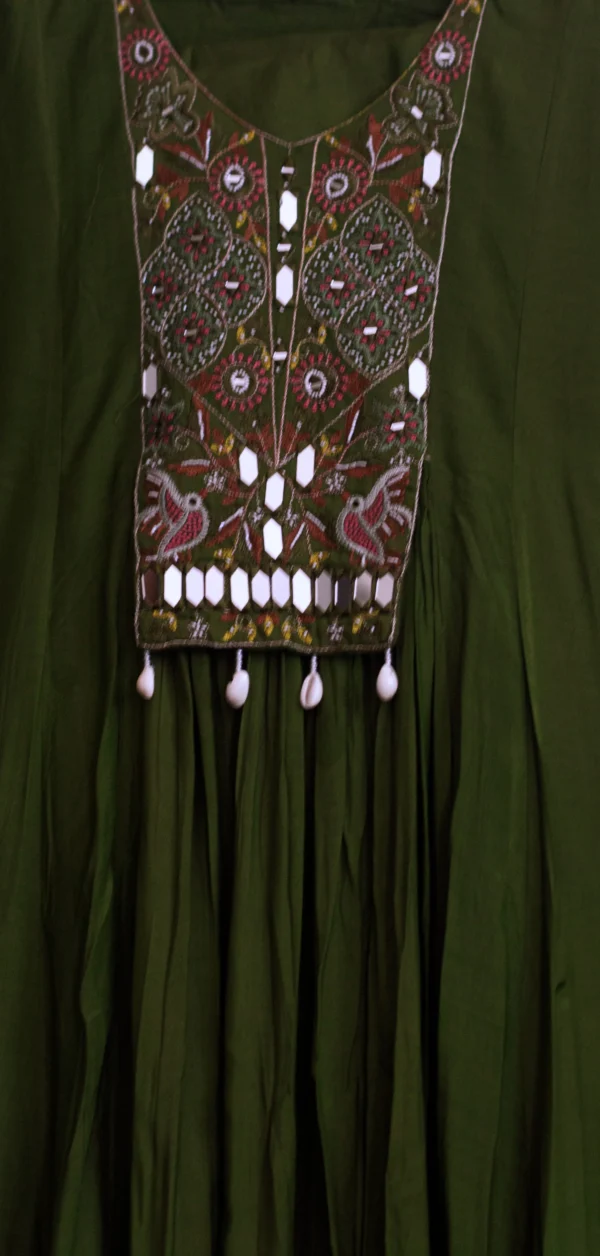 Maa N Mee Olive Green Anarkali Kurta Set - Image 3