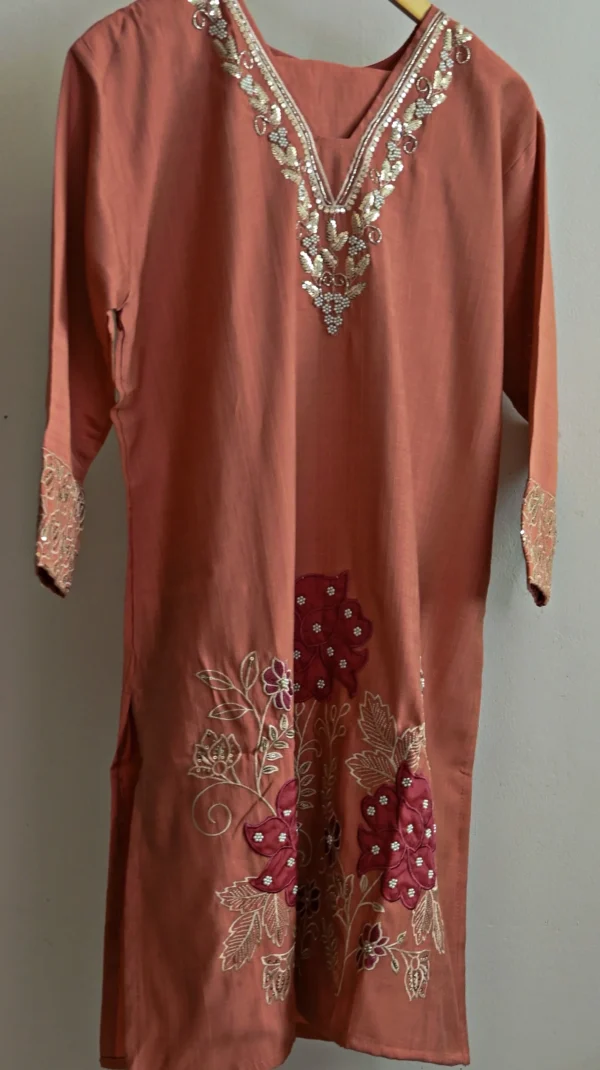Maa N Mee Peach Floral Embroidered Kurti Set - Image 2