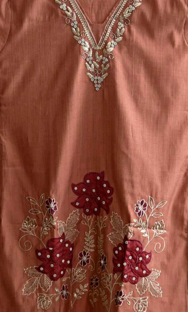 Maa N Mee Peach Floral Embroidered Kurti Set - Image 3