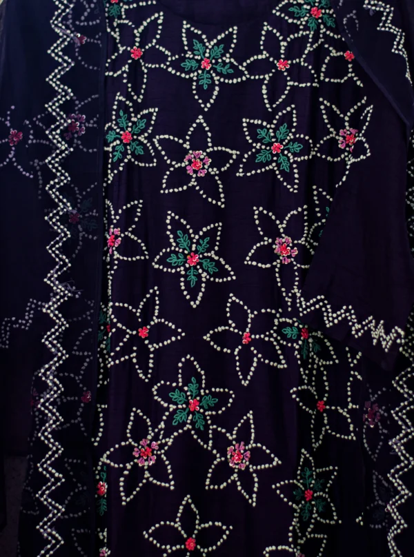 Maa N Mee Navy Blue Phulkari-Inspired Embroidered Kurta Set - Image 3