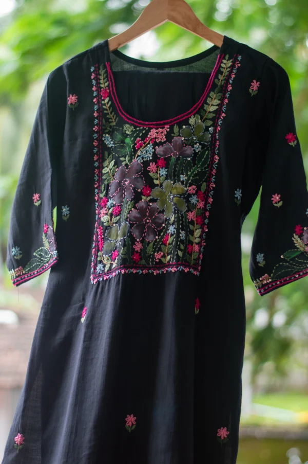 Maa N Mee Black Floral Yoke Embroidered Straight Kurti - Image 3