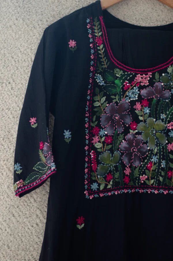 Maa N Mee Black Floral Yoke Embroidered Straight Kurti - Image 4