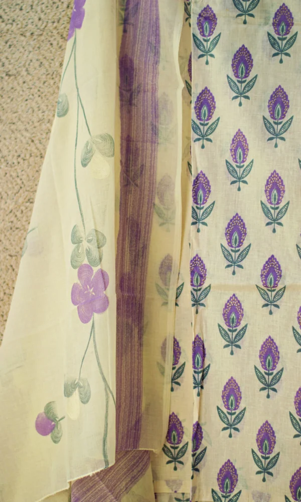 Maa N Mee Ivory-Lavender Printed Kurta Set - Image 5
