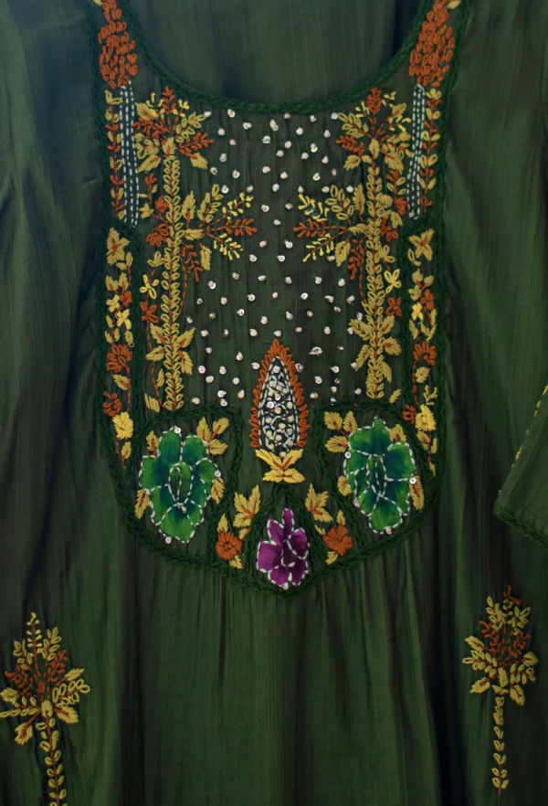 Maa N Mee Olive Green Artisanal Embroidered Kurta Set - Image 3