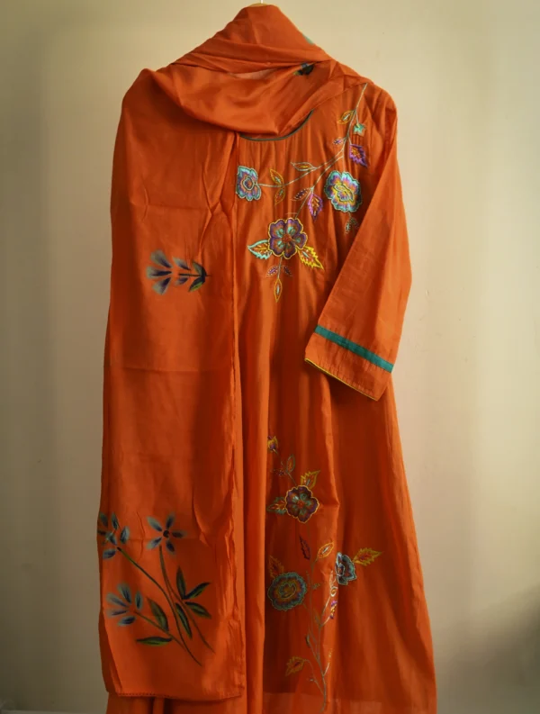Maa N Mee Orange Floral Embroidered Asymmetrical Kurta Set - Image 2