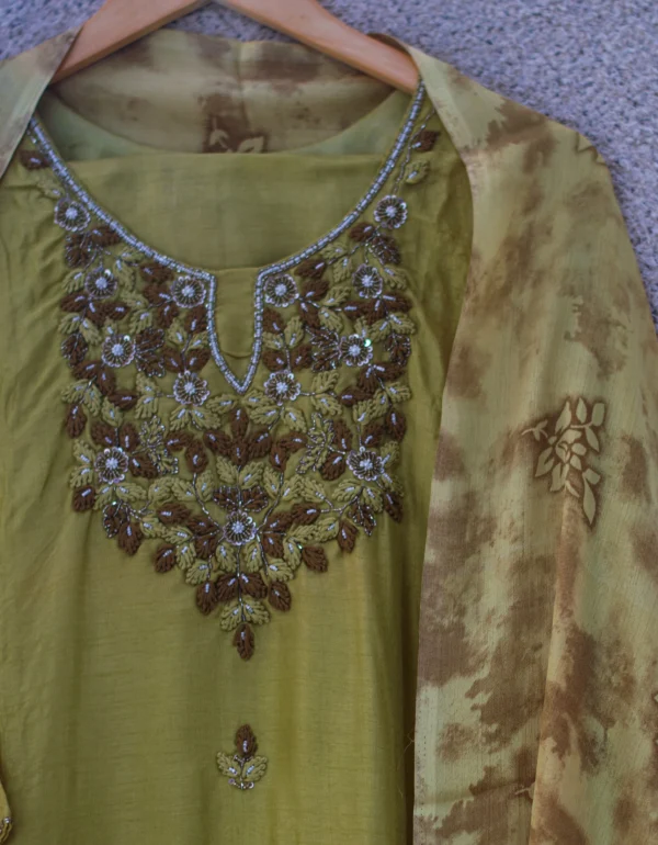 Maa N Mee Pista Green Embroidered Kurta Set - Image 4