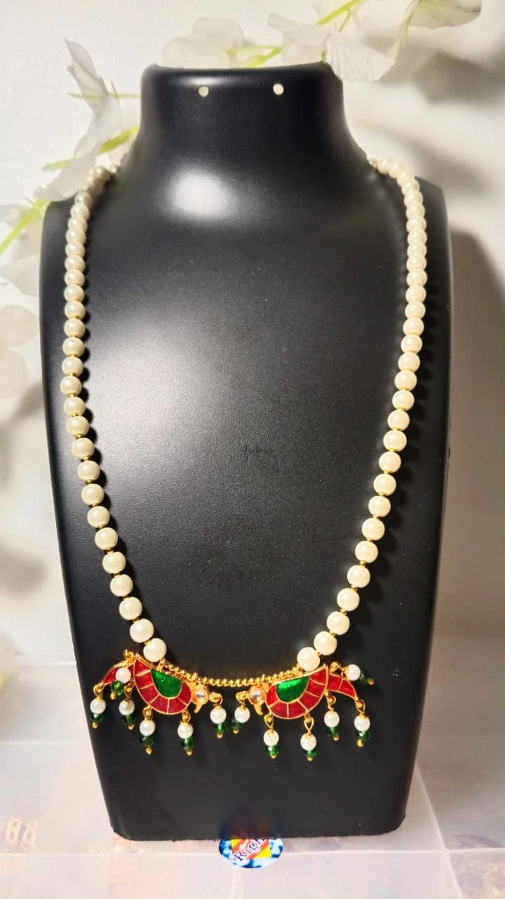 ShreeDa Chandrika Green-Red Pearl Necklace