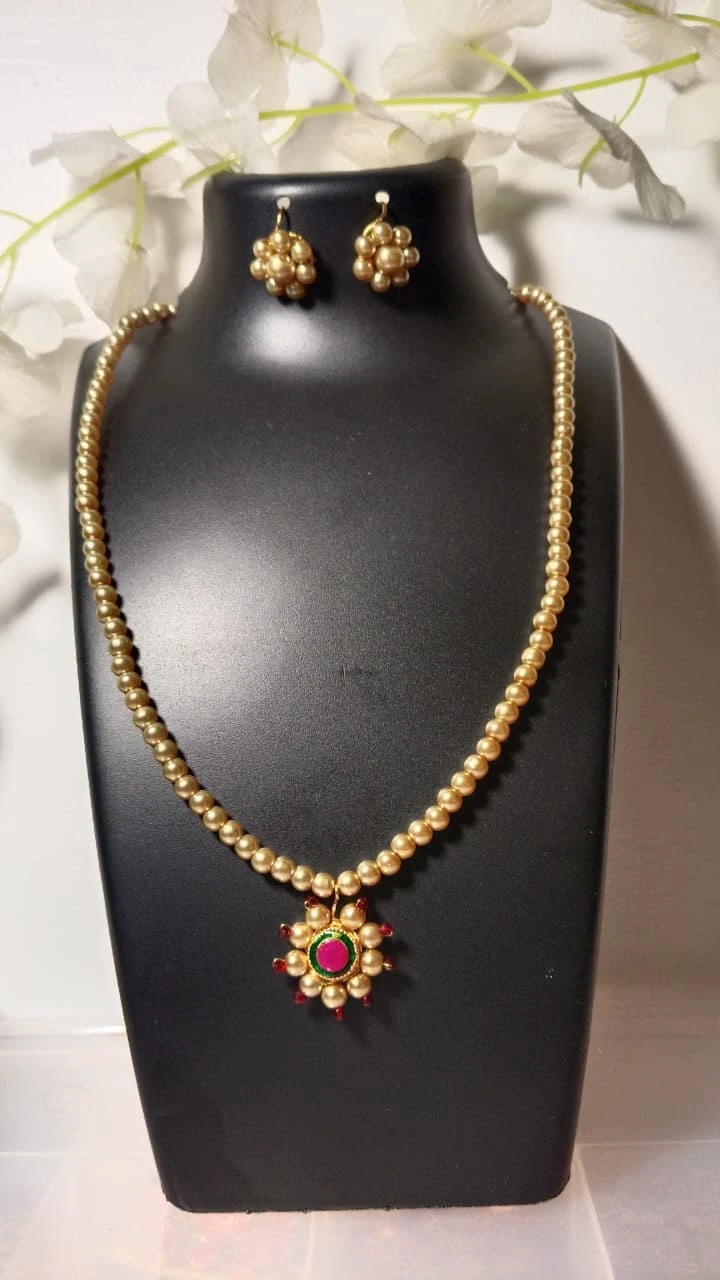ShreeDa Traditional Gold Pearl Pendant Necklace Set
