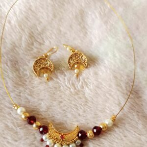 Royal Crescent Pearl Necklace Set