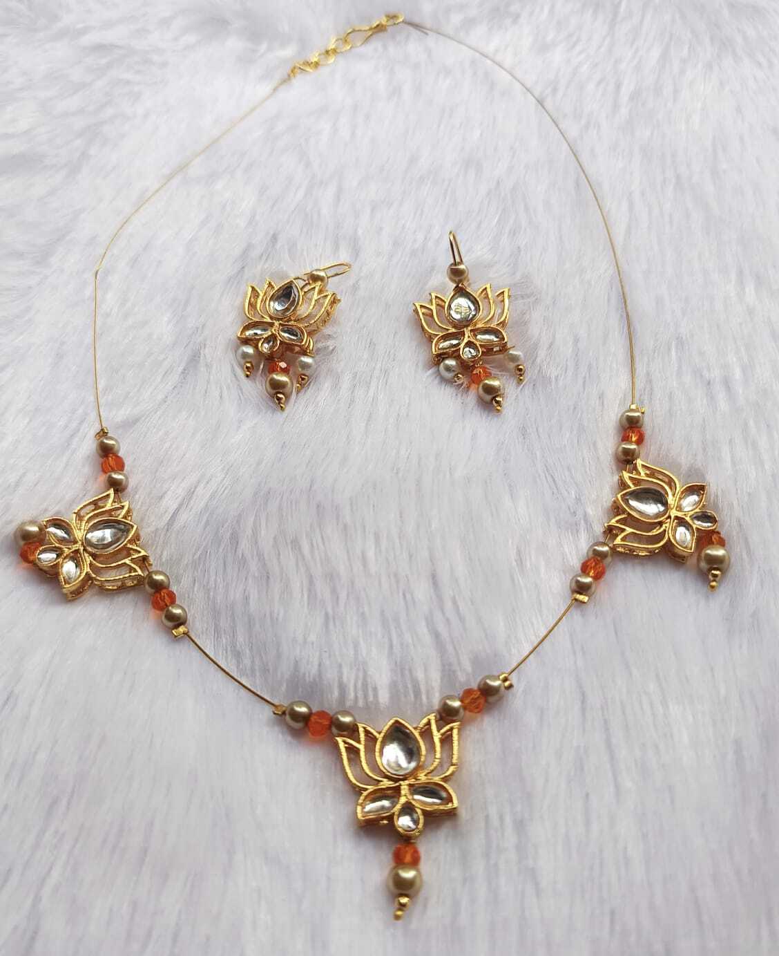 ShreeDa Lotus Aura Gold Finish Pearl Set