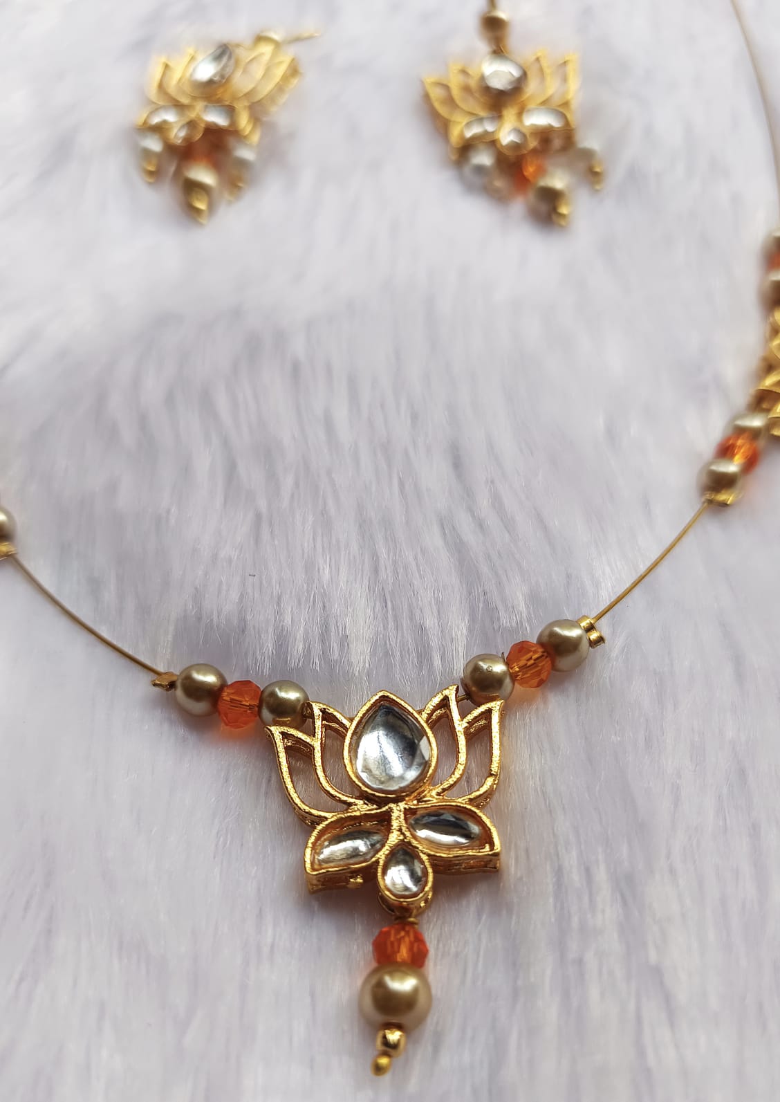 ShreeDa Lotus Aura Gold Finish Pearl Set - Image 2