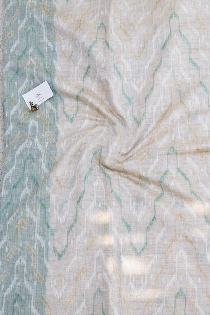 Elegant Ivory and Green Handwoven Jamdani Saree - Image 2
