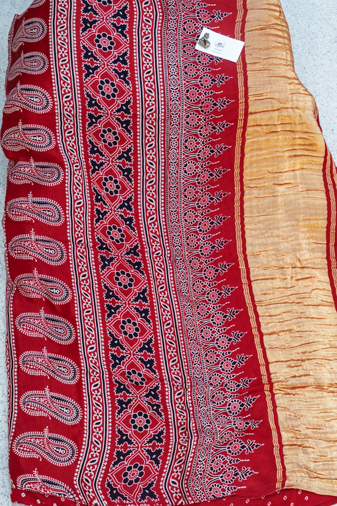 Red Modal Silk Saree with Dokan Tissue Lakdi Patta Border - Image 2