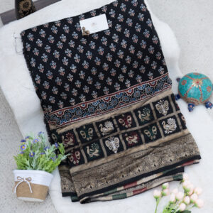 maa-n-mee-classic-black-dola-silk-2